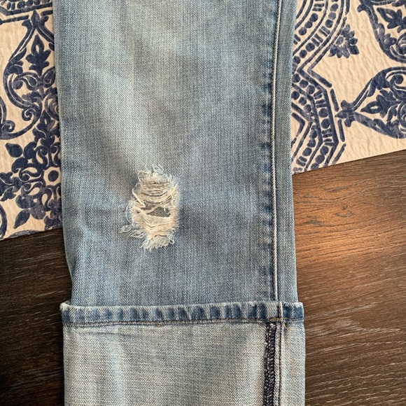 Abercrombie and Fitch Crop Faded cuffed denim - Picture 3 of 6